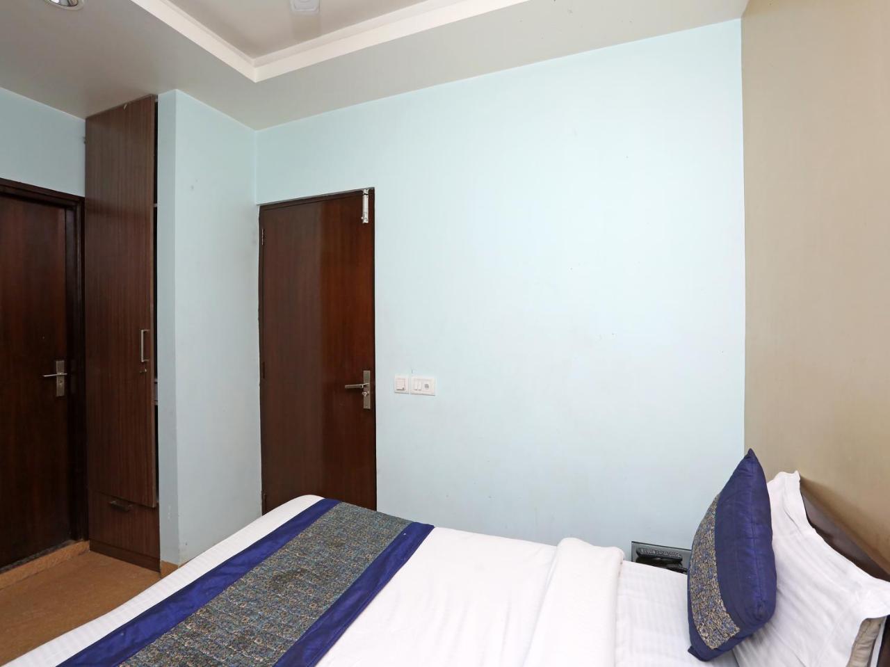 Oyo 6596 Hotel Flight Path New Delhi Extérieur photo